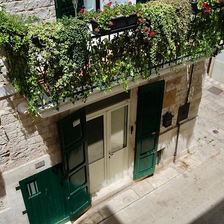 B&B Antiche Mura Sammichele Di Bari Exterior photo